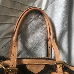 Tivoli GM extra photos of handles.